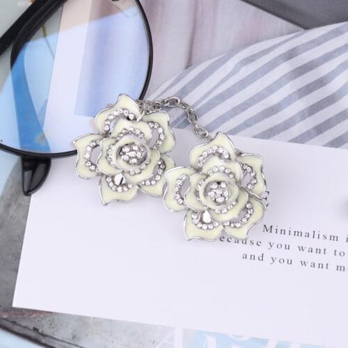 Vintage Rose Shape Sweater Shawl Clips Women Cardigan Collar Metal Clip Shawl Dress Pin Brooch Buttons Buckles Clothing Pins