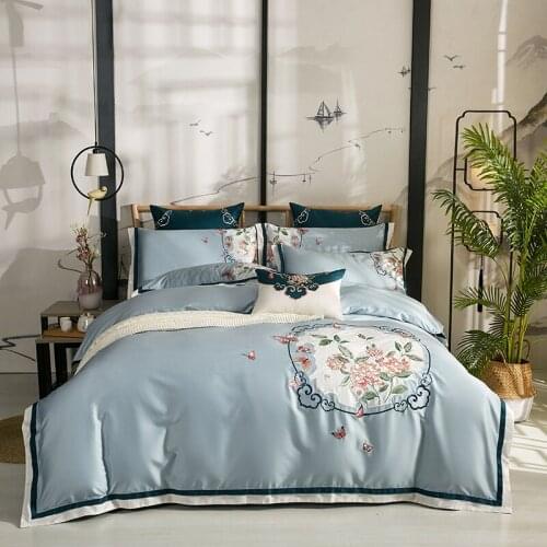 2019 Classic embroidery Egyptian cotton bed linen Soft Satin bedding duvet cover pillowcases bedspreads 4/7pcs sets