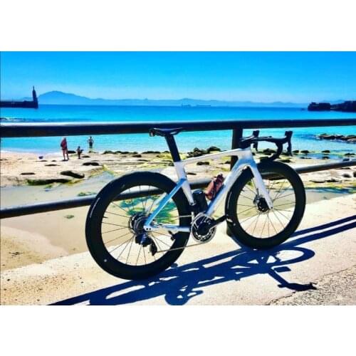 Carbon Road Frame Customized ven-ge road bicycle carbon frame Di2 transmission UD glossy bicycle for disc brakes