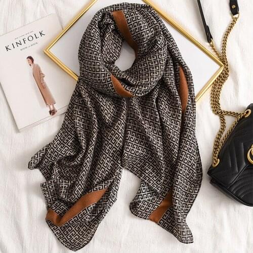 2020 New Cotton Geometry Print Scarves Shawls Soft Trendy Scarf Wrap Hijab Muffler 3 Color Free Shipping