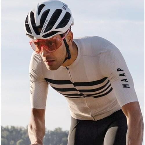 2021 Team Racing MAAP Cycling Jersey Men New Summer Air Mesh Short Sleeve Style Light Green Color Hem With Webbing Sport Shirt