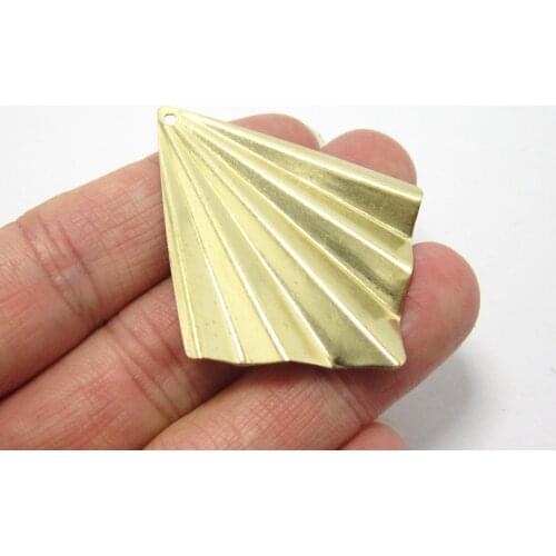 Brass pendant 50x39mm Fan shaped necklace charms Brass earrings components -5pcs R1133