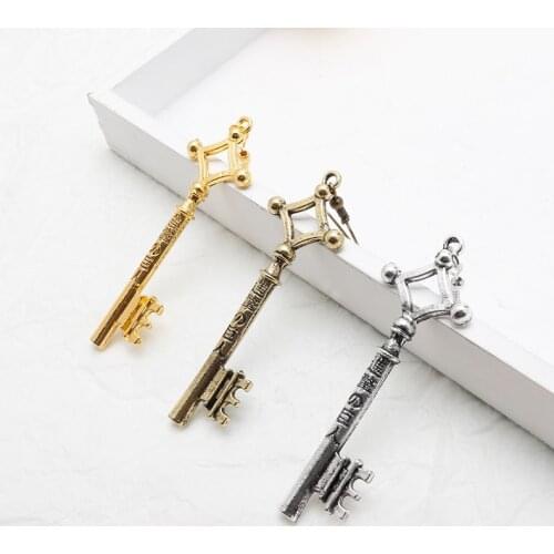 Key To The Basement Attacks Ons Titans Earrings Vintage Unusual Earrings Anime Accessories Women Jewelry Body Decorations Boho
