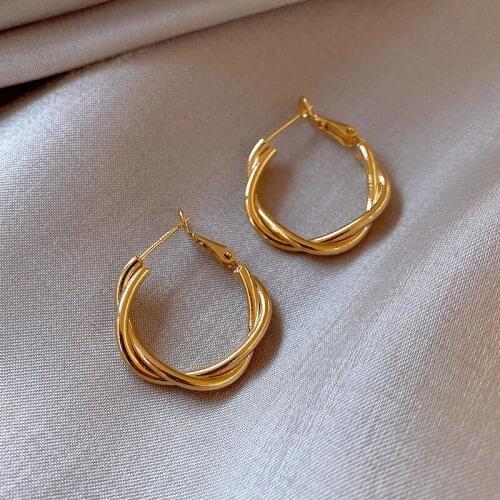 2021New Trendy Metal Alloy Golden Braided Hoop Earrings For Women Korean Fashion Charm Ladys Party Classic Push-Back Earrings