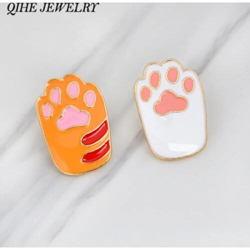 QIHE JEWELRY Brooches&pins Pet paw foot print enamel pin Cat dog paw jewelry Animal lover button icon decorating badge backpack