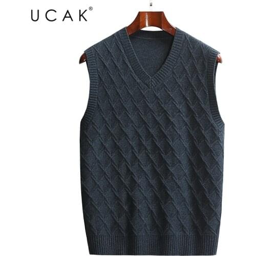 UCAK Travel Vests