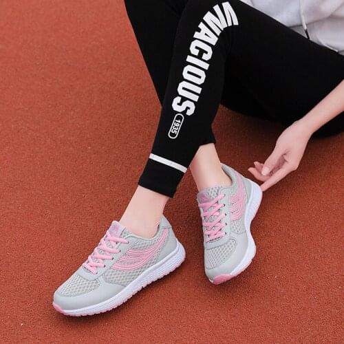 High-quality womens shoes 2021 spring new Korean lightweight sports shoes breathable running shoes lace-up sneakers women