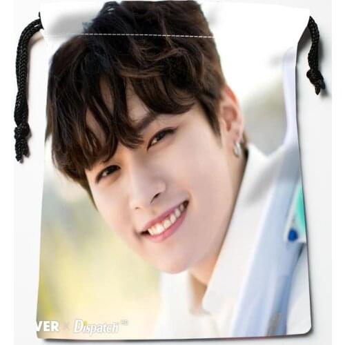Stray Kids Lee Know Drawstring Bags Printed gift bags Travel Pouch Storage Clothes Handbag Makeup Bag 18x22cm Drop Shipping 0622