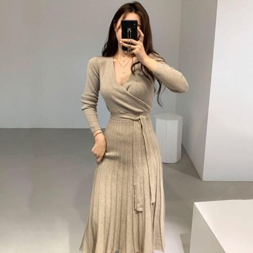 Korean Chic French V-Neck Criss-Cross Slim-Fitting Bandage High Waist Pleated Long Knitted Dress Women Elegant Sweater Robe y744
