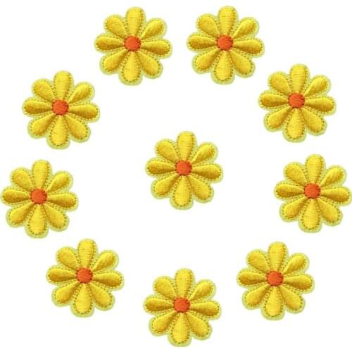 10PCS Embroidered Sew Iron On Patches Yellow Flowers Badges Daisy 4CM For Bag Jeans Hat T Shirt DIY Appliques Craft Decoration