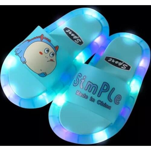 2021 Footwear Luminous Jelly Summer Childrens LED Slipper Girls Slippers PVC Non-slip Beach Sandals Kids Home Bathroom Blue