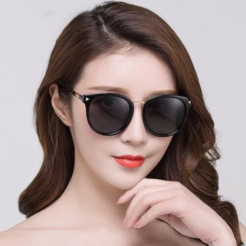 New Light Sunglasses Ladies Fashion Retro Rice Nails Round Face Red