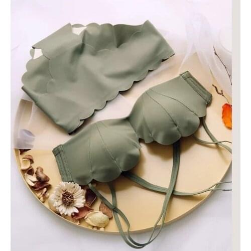 Sexy mid thick back girl sweet simple shell Cup underwear suit sexy deep V small chest gathered anti slip bra lingerie sets