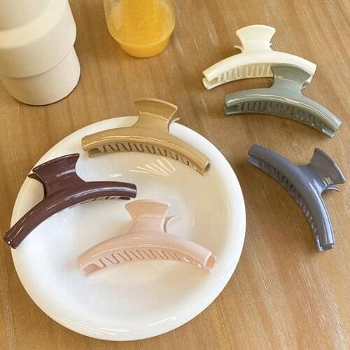 Korean Solid Large Hair Claws Elegant Acrylic Hairpins Barrette Crab Hair Clips Headwear for Women Girls Hair Accessories