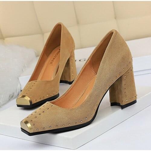 2020 Fashion Hot Selling Square toe Ladys Elegant Pumps Women High Heels Shoes Wedding Shoes Metal decoration zapatos U18-95