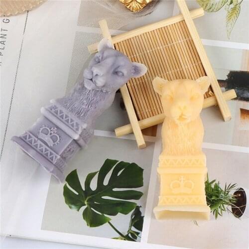 Lionesses Sitting Silicone Candle Soap Mold Cartoon Statue Ornament Handmade DIY Resin Polymer Clay Animal Style Elements Gifts