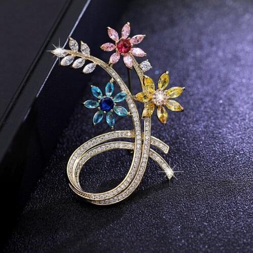Temperament Brooch For Womens Suit Jacket Sweater Fashion Accessories Pin Scarf Buckle Decoration