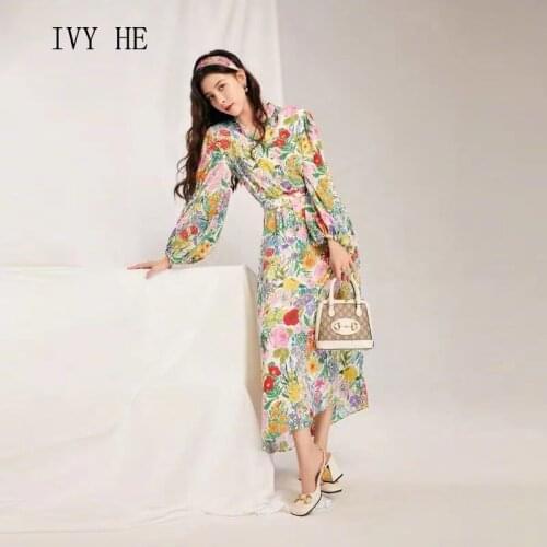 IVY HE Europe And The United States Show Retro Printing Stitching Fold Bow Collar Waist Show Thin Big Swing Chiffon Long Dresses