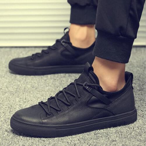 New Hot sale fashion male casual shoes all Black Mens leather casual Sneakers fashion Black white flats shoes LH-57