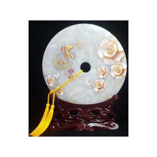 Natural jade safe deduction home and everything wealth source Guanglan Meilan bamboo and chrysanthemum carving ornaments