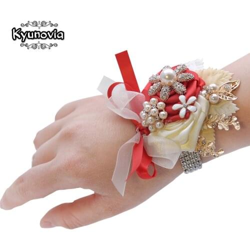 Kyunovia Pink Bracelets