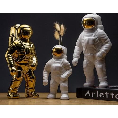 Gold Space Man Sculpture Astronaut Fashion Vase Creative Modern Ceramic Cosmonaut Model Ornament Decorations Garden Statue Home