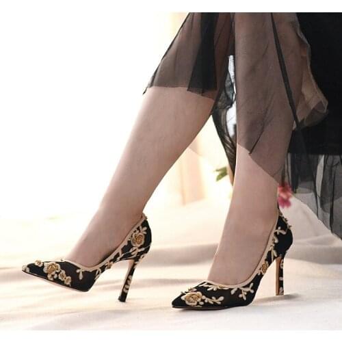 Summer new style black stiletto embroidered pointed toe all-match female wedding shoes banquet dress shallow mouth lace sandals