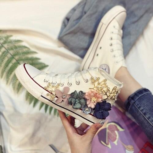 Ins street shoes womens trendy shoes net red high-top white shoes autumn all-match flower canvas shoes