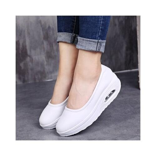 Fashion Wedge Sneakers Women Vulcanize Shoes White PU Leather Women Platform Sneakers New Slip on Casual Walking Moccasins Shoes