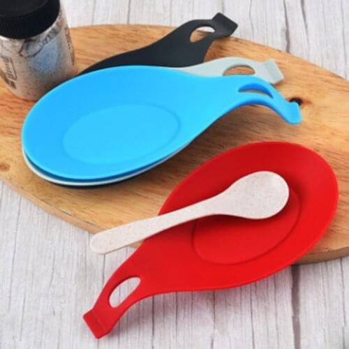 1Pcs Silicone Insulation Spoon Rest Heat Resistant Drink Glass Coaster Tray Spoon Pad Eat Mat Pot Holder Kitchen Accessories New