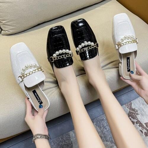 2021 New Thick Soles Female Mueller Slippers Outdoor Casual Flip-flops Fashion Chain Decorative Lady Slippers Beach Slippers