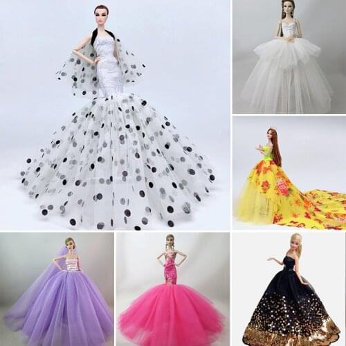 Clothes for dolls barbie