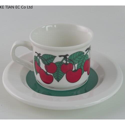 European Retro Ceramic Green Leaf Cherry Coffee Cup Saucer English Concentrated Ceramic Flower Tea Hand-made Coffee Cup Milk Mug