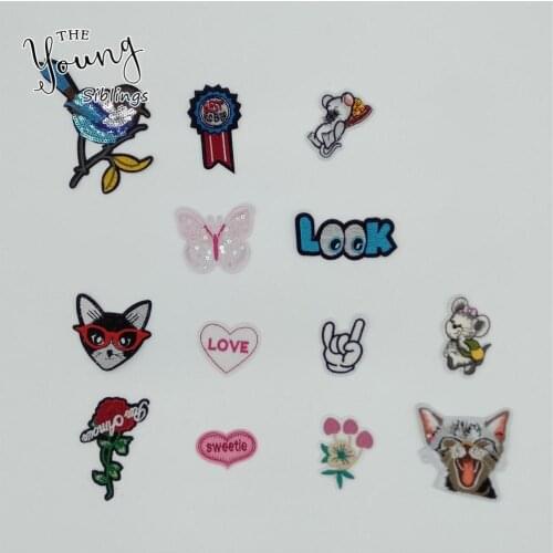 Fashion style Cartoon Patches Badges Hot melt adhesive Applique Embroidery DIY Sewing Iron on patch Clothing Accessory 1pcs sell