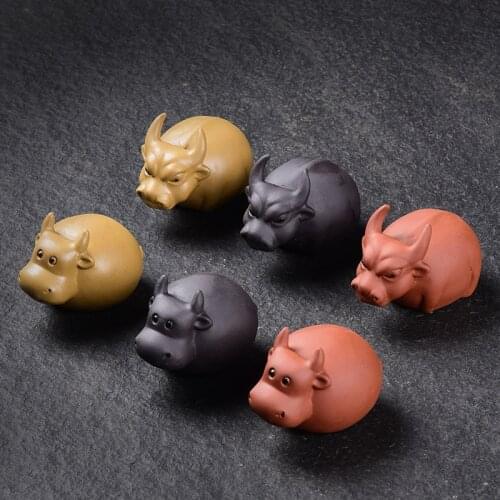 Ceramic tea pet ornaments, small milk cow tea playing tea art, lucky cow tea tray insects small ornaments