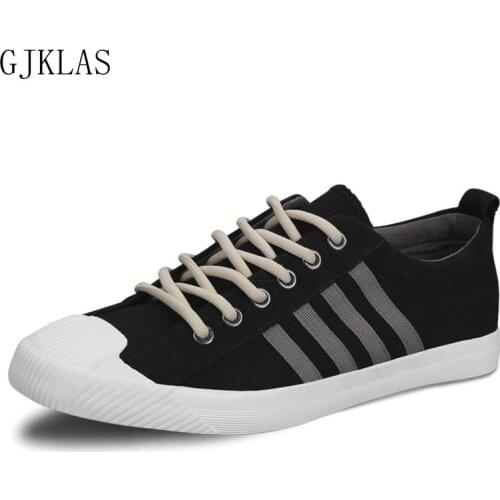 Canvas Sports Shoes for Male Flat Sneakers Light-weight Mens Shoes Casual Men Zapatillas Sneakers Fashion Comfy Vulcanize Shoes