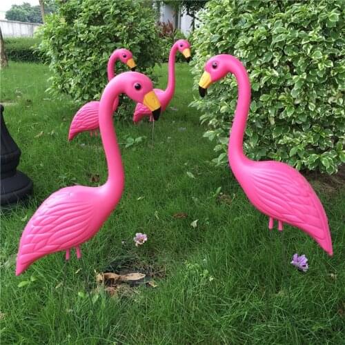 Pack of 2 Plastic Pink Flamingo Figurines Garden Stakes Garden Statues for Outdoor Decor