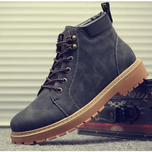 2019 Autumn and Winter British Korean Mens Madingxueyinglun retro high shoe workers boots military boots mens shoes