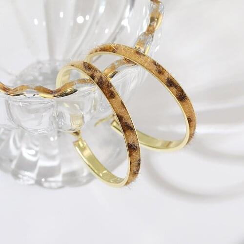 New Style Simple And Simple Plush Leopard Temperament Ring Earrings Women Fashion Accessories Women Earrings Oorbellen