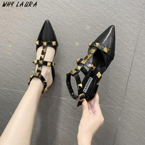 WHY LAURA Low-heeled Shoes