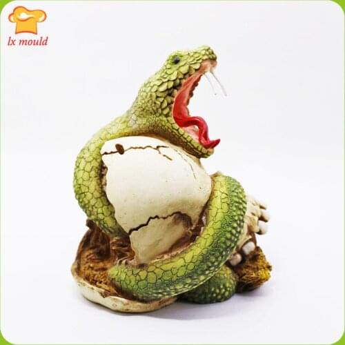 LXYY New Halloween Spirit Snake & Skull Handmade Candle Decoration Plastic Moulds Skull Tools