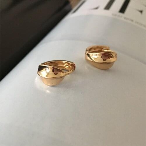 Casual Gold Color Plating Lip Shape Point Hoop Earrings For Women Girl Daily Elegant Classic Gorgeous Lovely Decoration Jewelry