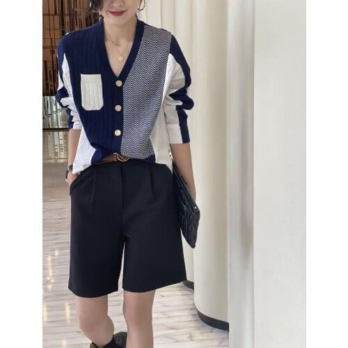 Obrix Female Youth Style Cardigan V-Neck Full Sleeve Single Breasted Front Pocket Casual Streetwear Outfit For Women