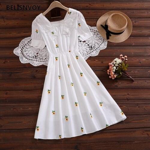 2021 Summer Sunflowers Embroidery Cotton Dress Retro Sweet Puff Sleeve Lace Square Collar Elegant Vestidos White Chic Midi Dress