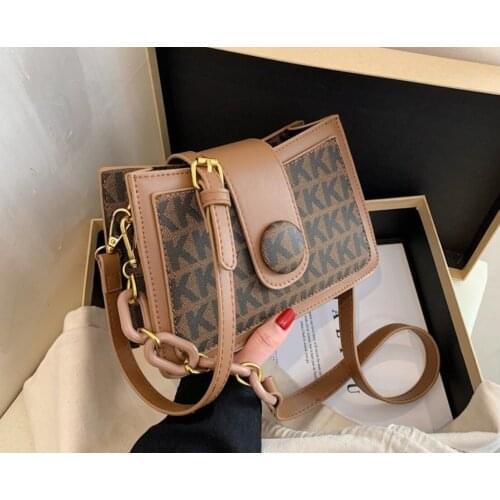 Chain womens bag 2021 spring/summer new one-shoulder cross-slung womens bag fashion Korean print web celebrity small square ba