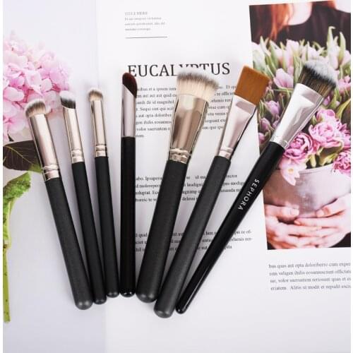Lucky-Girls Angled Foundation Makeup brushes Magic Liquid Foundation Cream small concealer Make up brush Beauty Tools