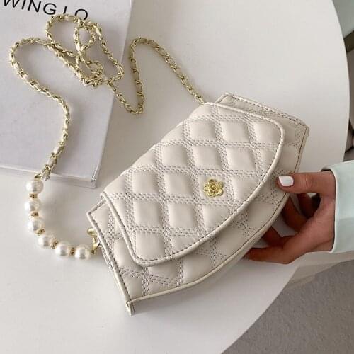 Luxury Designer Handbag Pearl Lady Bag 2021 New Trend Shoulder Bag Solid Color Buckle Messenger Bag Small Square Bag
