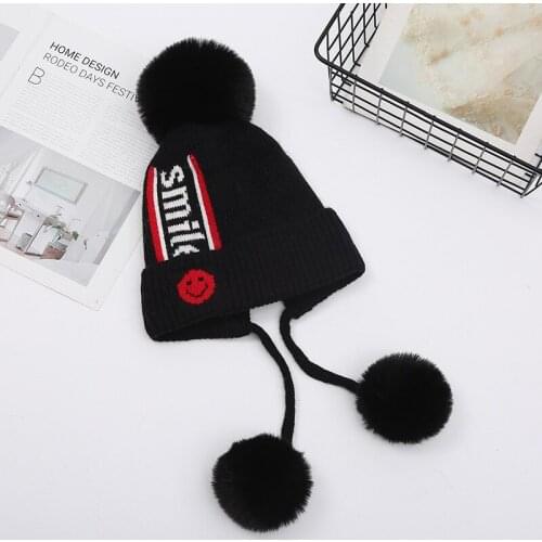 2020 Winter Hats Women Knitted Wool Solid Beanies Warm And Thickened Windproof Caps Letter Smile Face With Pom Designer Bonnets