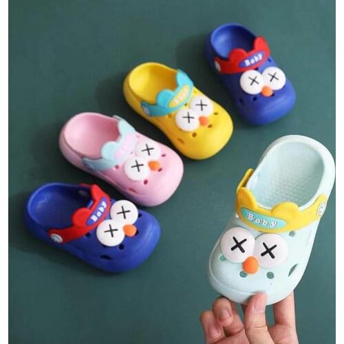 2021 Summer New Childrens Slippers Home PVC Material Non-slip Wear-resistant Soft Bottom Boys and Girls Hole Shoes Sandals