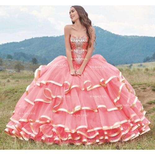 Sweetheart Pink Ball Gown Quinceanera Dresses Beaded Tiered Skirts Lace Floor Length Vestido De Festa Sweet 15 Dress